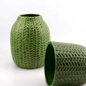 vaso in ceramica a motivo foglia