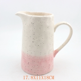 vaso brocca in ceramica bianca maculata